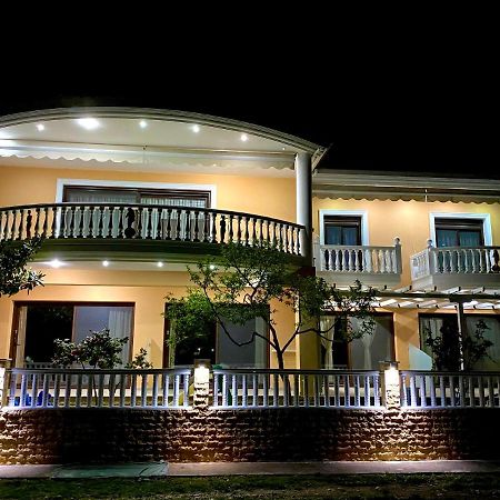 Thea Apartments Skála Marión Екстериор снимка