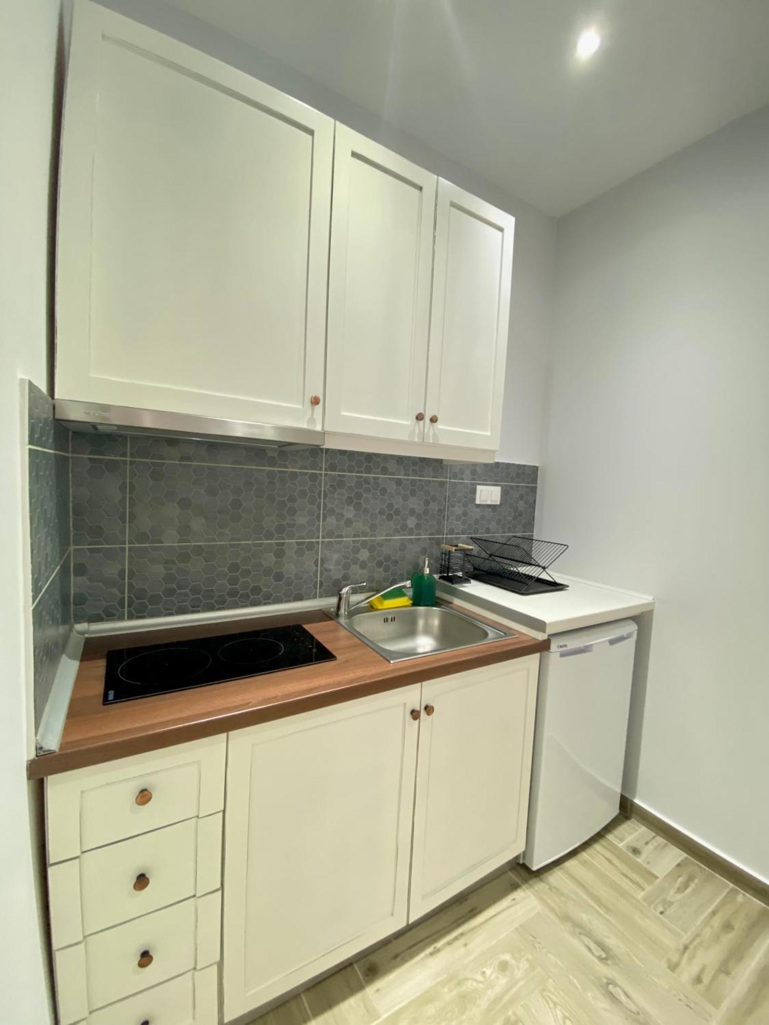 Thea Apartments Skála Marión Екстериор снимка