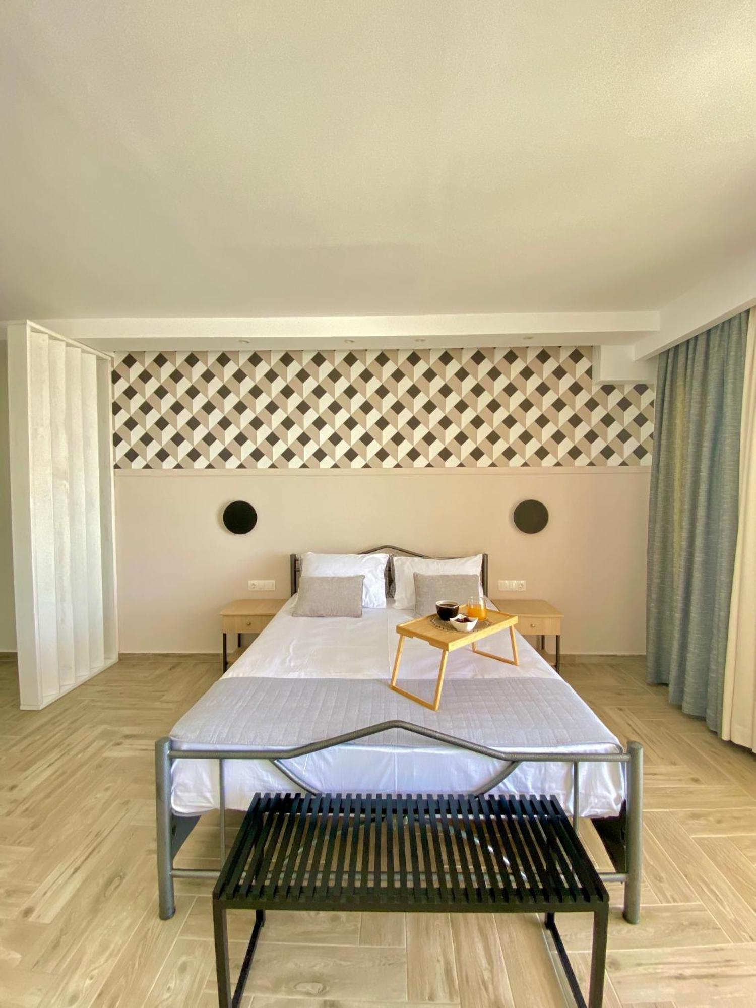 Thea Apartments Skála Marión Екстериор снимка